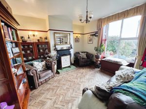 Sitting Room- click for photo gallery